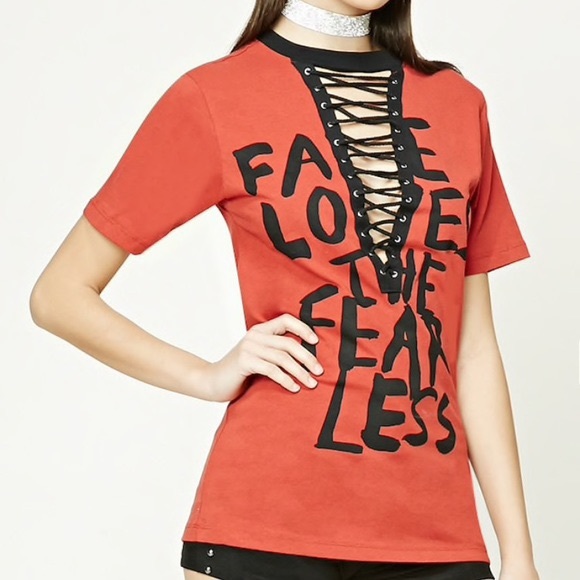 Forever 21 red T-shirt with front lace up - Picture 5 of 5